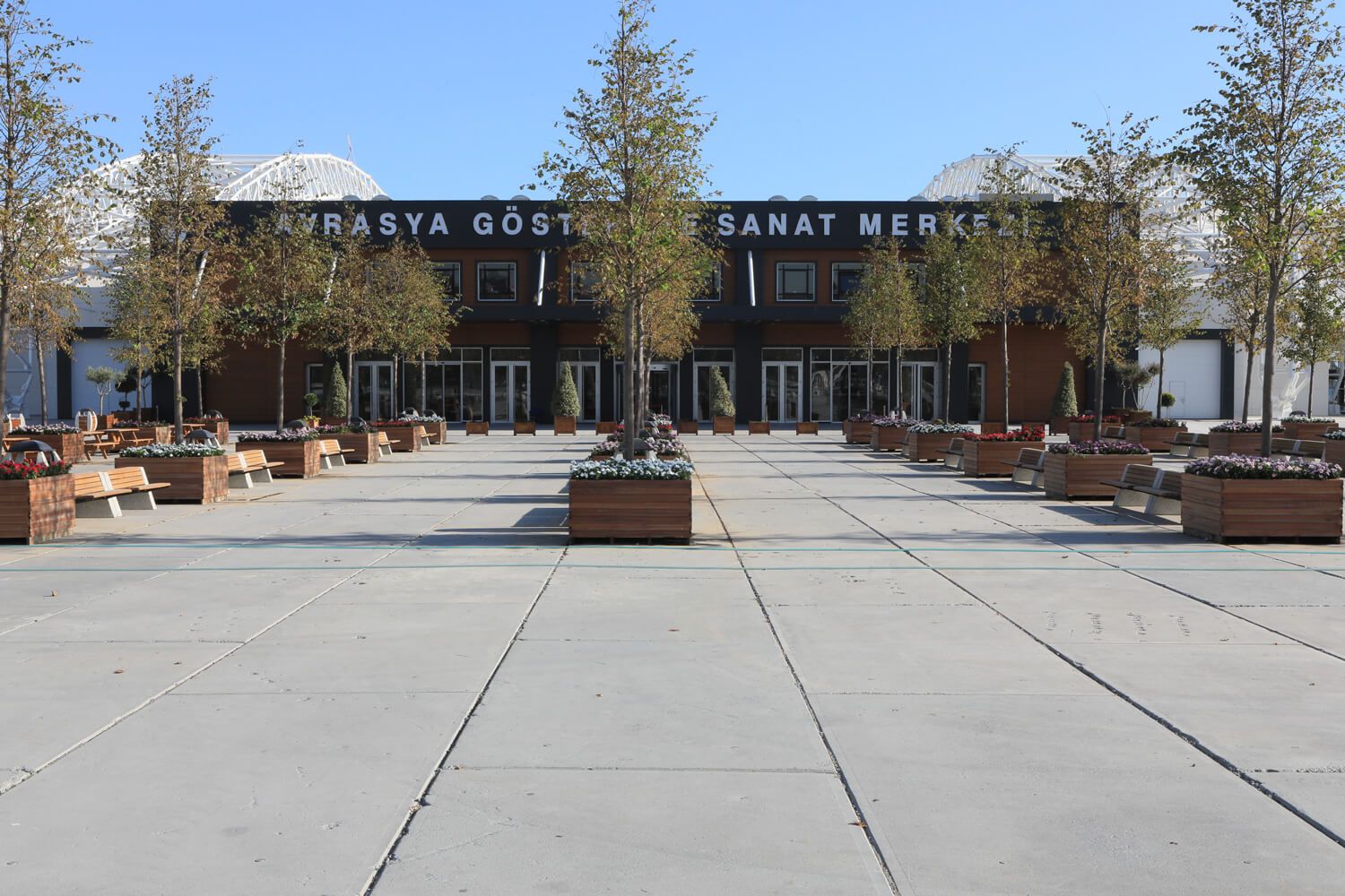 The Eurasia Show and Art Center